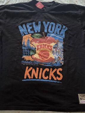 New York Knicks Mitchell & Ness Graphic Tee - Black, Blue & Orange